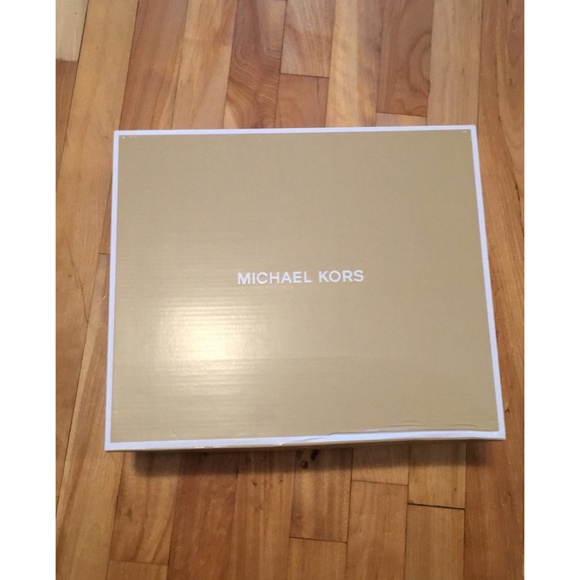 MICHAEL KORS WOMENS LAINEY LEATHER ANKLE BOOT - Picture 7 of 7